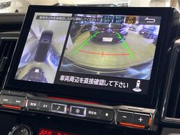 【マルチアラウンドモニター】専用のカメラにより、上から見下ろしたような視点で360度クルマの周囲を確認することができます☆死角部分も確認しやすく、狭い場所での切り返しや駐車もスムーズに行えます。