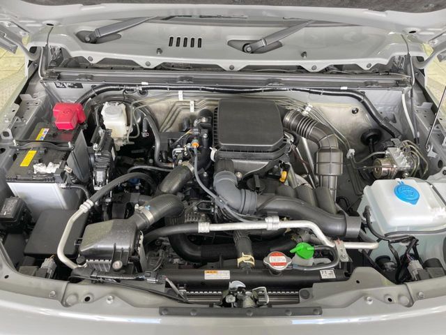 親切・丁寧な専門メカニックスタッフが応対！・車検・点検整備・事故等の修理などアフターサービスも安心。お車のカスタマイズもネクステージのサービススタッフまでご相談ください！