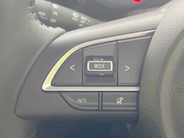 【ステアリングスイッチ】運転中、前方から目線をそらすことなく、オーディオ等の操作が可能な便利機能！安心＆快適なドライブを演出してくれます♪