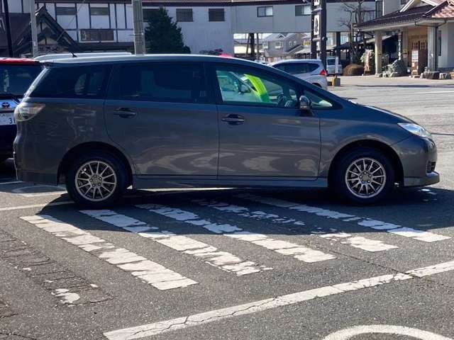 ☆キッズコーナー完備☆お子様連れの方でも、ゆったりとお車をご覧いただけます♪ご家族みんなで、遊びに来てくださいね☆