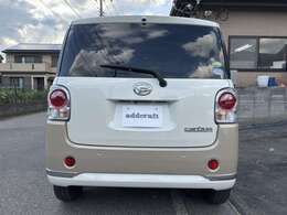 お客様に気持ちよく下見をしていただけるように、事前に内外装の清掃をしています。厳選して仕入れした車両を是非一度見に来て下さい。ご来店お待ちしております。