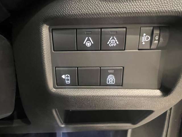 ご興味のある車両がございましたらぜひお気軽にご連絡ください。車両によりますが試乗も可能です。運転席から見える視界、景色をぜひご体験されてみて下さい。