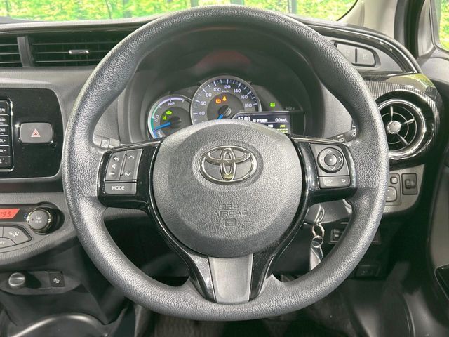 【ステアリングスイッチ】運転中、前方から目線をそらすことなく、オーディオ等の操作が可能な便利機能！安心＆快適なドライブを演出してくれます♪