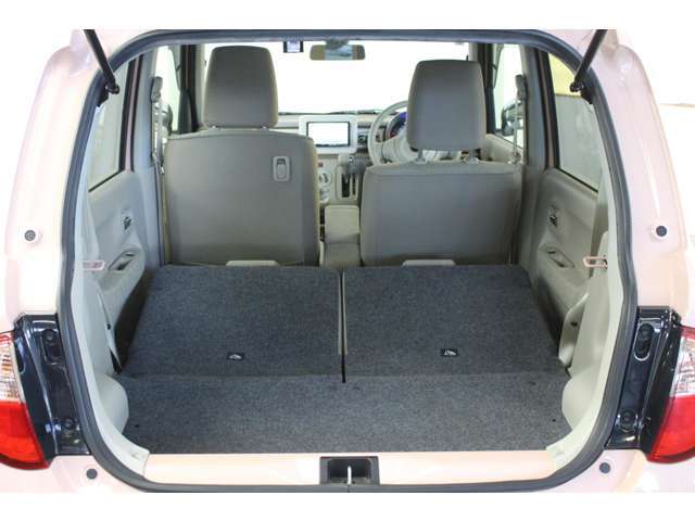 バッテリー、オイル、オイルフィルター、ワイパーゴムは全車新品交換致します。勿論、整備点検後のご納車とさせて頂いておりますので安心してお乗り頂けます。また、交換部品が出る場合でも追加費用は頂きません。