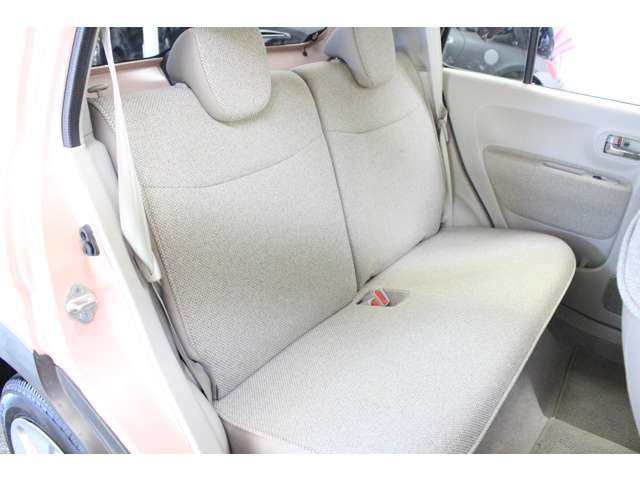 内装ももちろん、当社のお車は全て納車前にキレイにクリーニングさせて頂きます☆お車に快適にお乗り頂けるように、弊社スタッフが真心込めてクリーニングいたします☆★