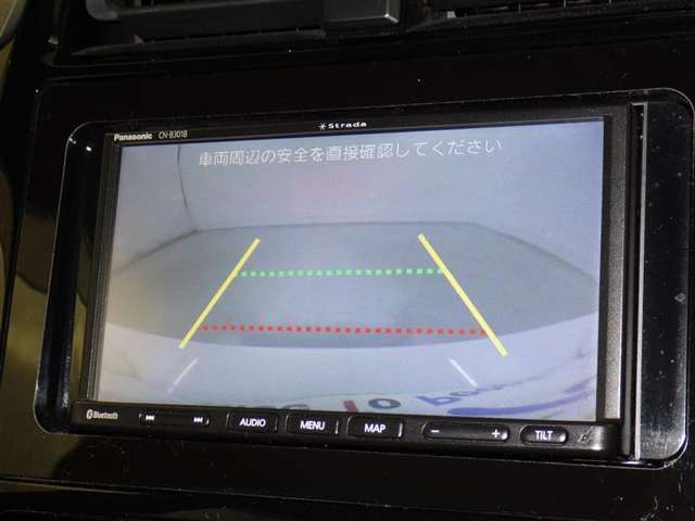 バックモニター搭載で車庫入れ安心！バックする際に後方確認ができて便利です！