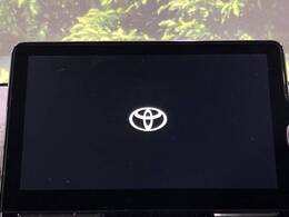 【10.5インチ　ディスプレイオーディオ】大画面のディスプレイはAppleCarPlayやAndroidAutoが利用可能。大きな画面でスマホナビアプリ等が利用いただけます♪