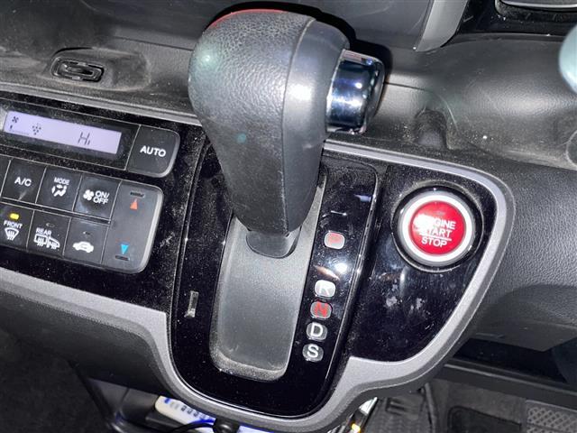 店舗にて現車の確認もいただけますので、お電話で在庫のご確認の上、是非ガリバー黒部店までご来店くださいませ！！！