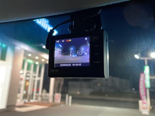 店舗にて現車の確認もいただけますので、お電話で在庫のご確認の上、是非ガリバー黒部店までご来店くださいませ！！！