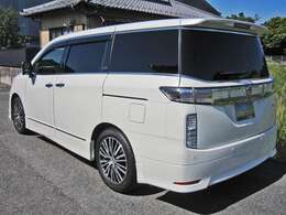 、DVD再生機能、地上デジタルTVチューナー＜フルセグ＞、ナビ協調変速機能、VICS［FM多重］、ボイスコマンド、Bluetooth対応、USB接続、iPod対応、100V電源、外部入力端子）