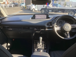 細部まで作り込まれた造形美！毎日でも運転して『人馬一体』を楽しみたくなります。是非、クルマに触れてその質感を味わってください。