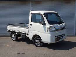 当店は認証取得整備工場です。安心していただける納車前の点検・車検整備をお約束します！納車後のオイル交換・点検・車検・故障修理などアフターメンテナンスもしっかりと対応致しますのでお気軽にご用命ください。