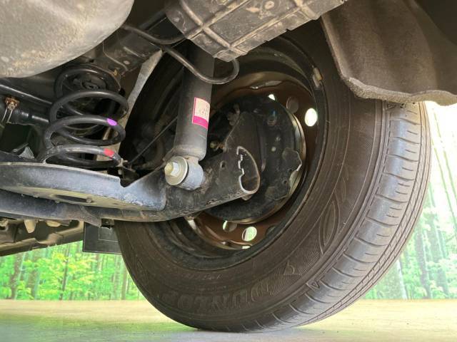 お車を安心してお乗りいただく為には、足回りの定期点検が欠かせません。サービスサポート（有償保証）では無料点検もご提供しており、安心のカーライフをお過ごしいただけるサポート体制が整っています。