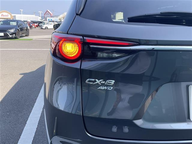 【トランク】積み込みやすくて、たっぷり積める荷室です。シートアレンジできるものは、乗車人数と荷物の量や大きさによってシートを動かすことができるので、より快適なドライブが可能です！