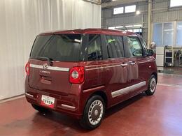 落ち着いた配色とセオリー専用アクセントで大人の上質空間を演出！