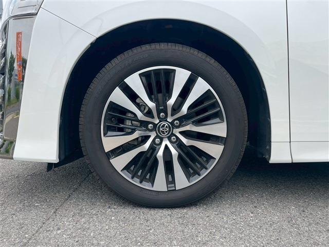 当店の車両は大量仕入れ、大量販売を行っておりますので、お客様にお安くご提供させていただいております。