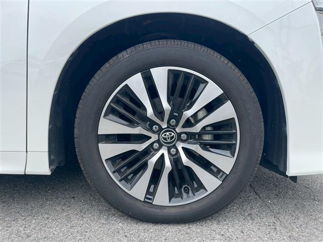 安心、安全なお車にお乗りいただくために、お得なメンテナンスパックもご用意しております。購入から納車後まで新車王国にてお客様の愛車のトータルサポートをさせていただきます。