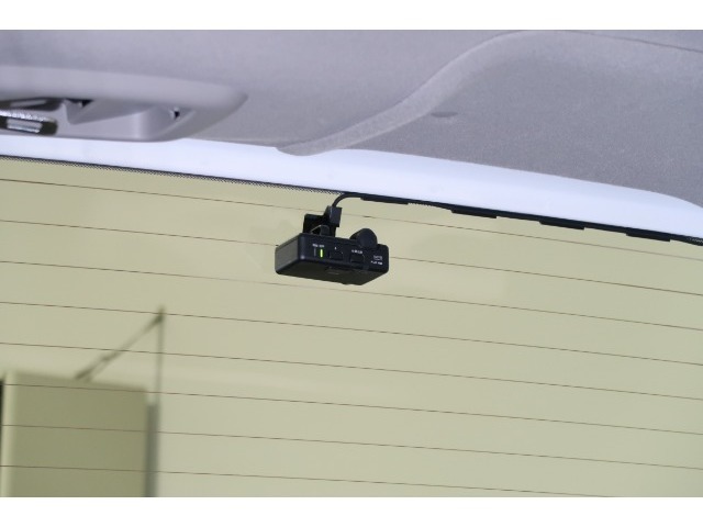 【ドライブレコーダー】万が一の事故にあった場合でも、ドライブレコーダーがその瞬間の映像を記録しています！事故だけでなく、楽しいお出かけの風景なども録画してくれています。