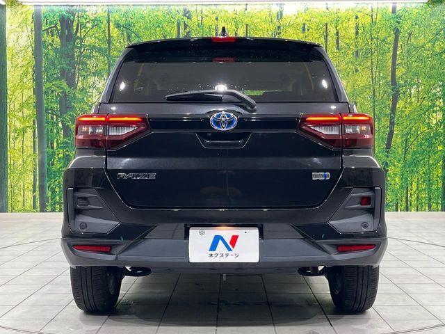 安心の最長10年・走行無制限保証（有償）をご用意。保証内容も充実はもちろん、無料点検＆オイル交換や、年中無休の全国・24時間ロードサービスも付帯されておりますのでご安心下さい。