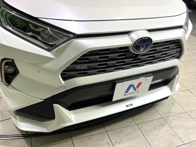 【TRDエアロ】人気のTRDエアロを装備！クルマの外観がよりスタイリッシュになり、街中で存在感あふれる1台に♪将来買い替える時にもリセールに影響しやすく、価値ある人気の装備です！