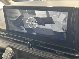 【12.3型メーカー純正ナビ】インテリアに溶け込むスタイリッシな「専用設計」メーカーナビを装備♪視認性や操作性など基本性能にも優れ、より上質なカーライフをお楽しみいただけます。