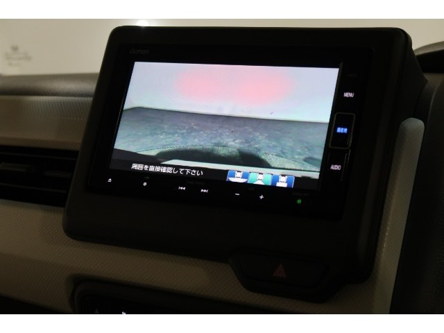 ◆◆バックカメラの画像です。車庫入れの安心感がアップしますね☆