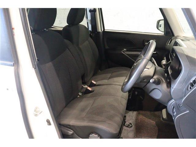 体格に合わせてシートの位置をきめ細かく調節できるので、いつでも最適な運転姿勢をキープ。操作も軽く、ラクラクです