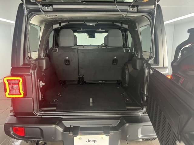 中古車だけでなく新車も多岐にわたり正規輸入車販売を行っております。全国選りすぐりの仕入ネットワークからあなたにピッタリのお車を探します！◆TEL:0078-6002-016465◆