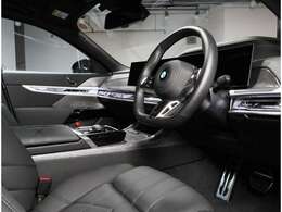 BMW認定中古車は360°チェックリストに従い徹底的にチェック。エンジンやトランスミッション、電気系統やコンピュータ・システムなどを詳細に点検。交換基準に達した部品は整備した後にご納車いたします。
