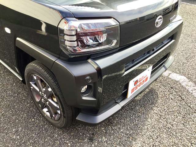 夜の視認性が高くなるので、夜間の走行が心配な方もこれで安心！もはや安全装備の一つです！