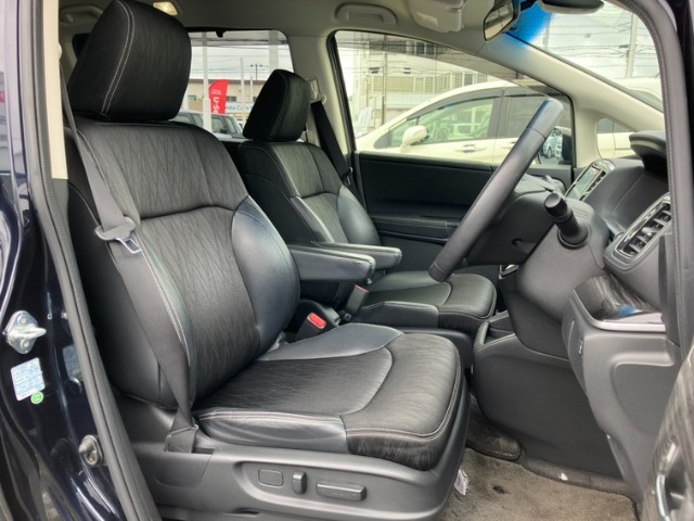高級装備の代名詞！パワーシート装備！快適装備で運転も楽々です！