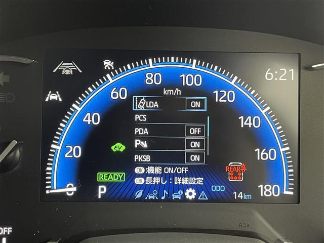【パーキングサポートブレーキ（PKSB）】駐車時に壁などの障害物との衝突の危険性を検知すると、システムがブレーキ制御を行い衝突被害軽減をサポートします。機能には限界があるためご注意ください。