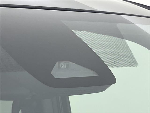 【Toyota Safety Sense（第2世代）】トヨタのさまざまな安全装備が搭載されており、万一の事故の危険回避をサポートします！◆搭載機能例：PCS/LDA/RSA/AHB/発進遅れ告知