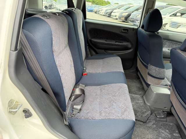 ★ご納車前にガラスコーティングを施工致しますと、洗車の手間も省け輝きが長期間持続いたします、施工時に細かな傷であれば綺麗になりますどうぞご利用ください。
