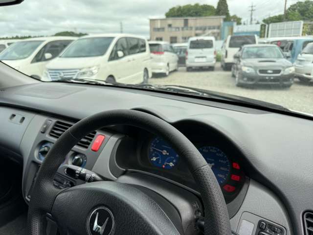 ★ご納車前にガラスコーティングを施工致しますと、洗車の手間も省け輝きが長期間持続いたします、施工時に細かな傷であれば綺麗になりますどうぞご利用ください。