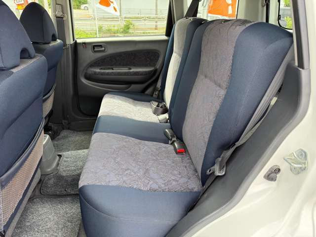 ★ご納車前にガラスコーティングを施工致しますと、洗車の手間も省け輝きが長期間持続いたします、施工時に細かな傷であれば綺麗になりますどうぞご利用ください。