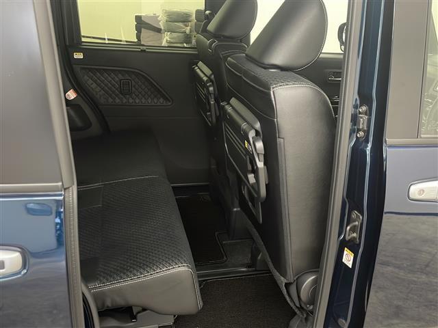 【後部座席】『後部座席周辺』の画像になります。写真の内容に関してご不明点、ご質問等がございましたらお気軽にガリバー店舗までお問い合わせください。