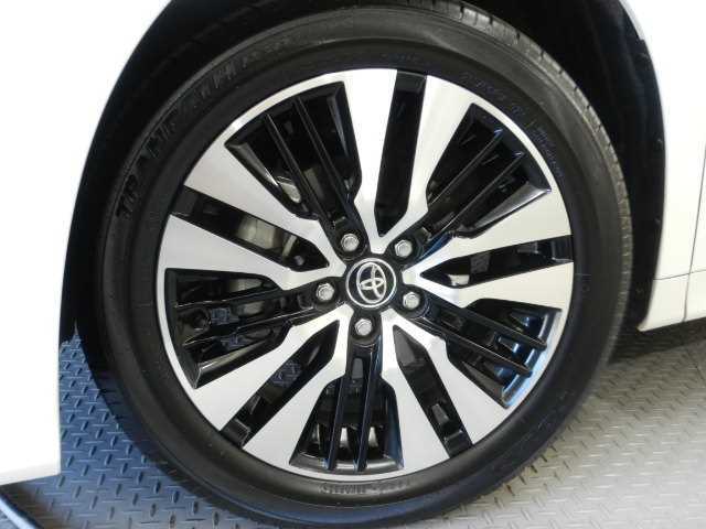 自動車損害保険代理店☆資格者多数在籍☆お買い替えの機会に、自動車任意保険のことも、ぜひ当店にお任せ下さい！