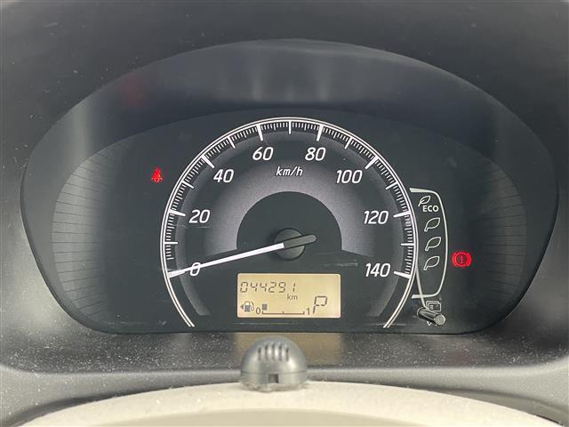 【スピードメーター】メーターがシンプルで見やすく運転しやすいですね！