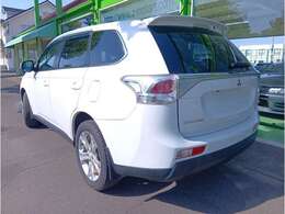 ゼットモータースの保証は安心の3ヶ月又は5000KMまで　納車前にオイル交換や12ヶ月点検整備を行います。エアコンや室内装備までしっかり点検致します！国の認証を受けた自社工場にて行います。