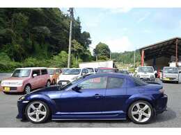 個性あふれる車作りにも自信があります！当店自慢の技術スタッフのカスタムペイントやオーディオカスタムなど！（無料通話）0078-6002-036814