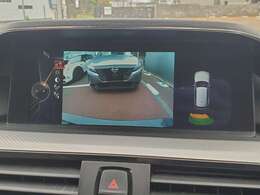 バックカメラ！画像も鮮明で視点切り替えもできるのでご自身の見やすい視点で駐車も楽々です！