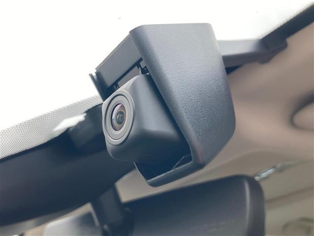 【　ドライブレコーダー　】運転中の記録を残します。事故などを起こした起こされた時の証拠を残します。