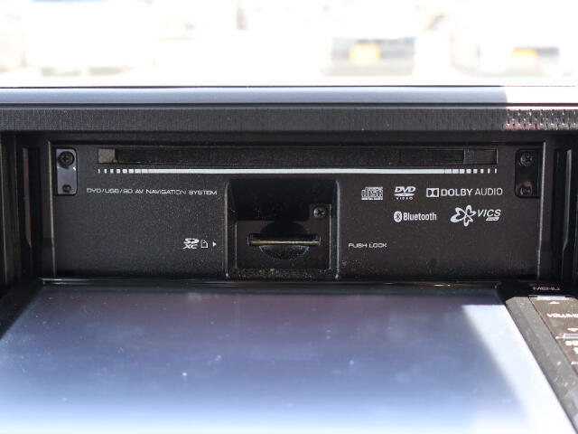 CD・SDカード挿入口の写真です。