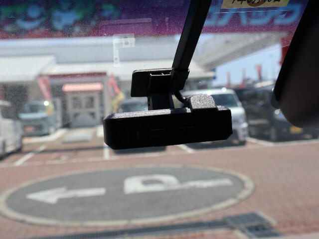 ドライブレコーダー付いています！最近はあおり運転による被害がとても多いです。もしもの時に備えましょう！