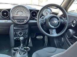 欧州車独特のコンパクトな創り。お洒落でありながら安全性強度も信用あります。