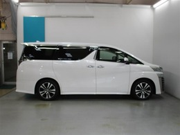 全メーカー対応のロングラン保証。メーカーや年式を問わず、走行距離無制限、納車日から1年間の保証を無料でお付けして販売しております。