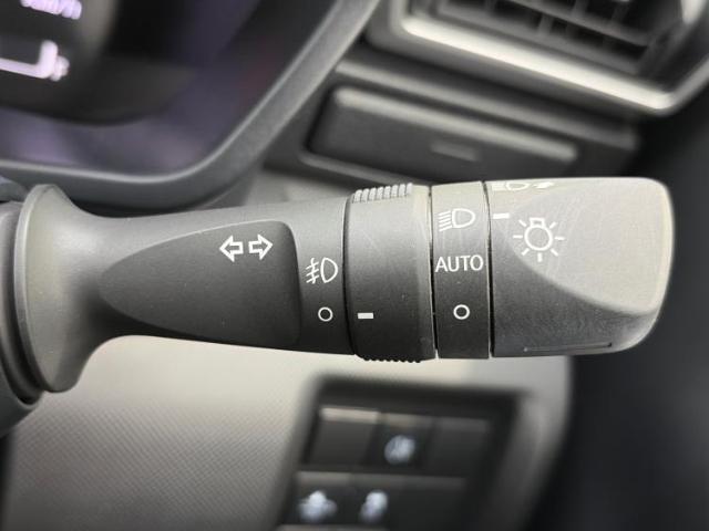 国産車から輸入車まで多様なお客様のニーズのお応えできるように、全国規模で豊富な在庫展開！車のことならWECARSへ！