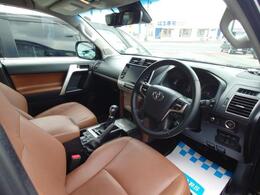 「この車の写真をもっと見たい」「状態が気になる」「この装備はついている？」どんな小さな疑問でもお気軽にお問い合わせください！