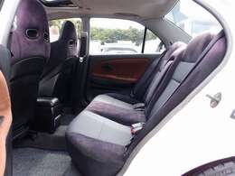 人気のランサーエボ5カスタム車両の入庫！弊社入庫時には新品にてBLTZ車高調を装備し、OZハーマンPG118AW、エボVI用トミマキバンパー、マフラーなどの多数の高額パーツに加え希少価値の高いサンルー付